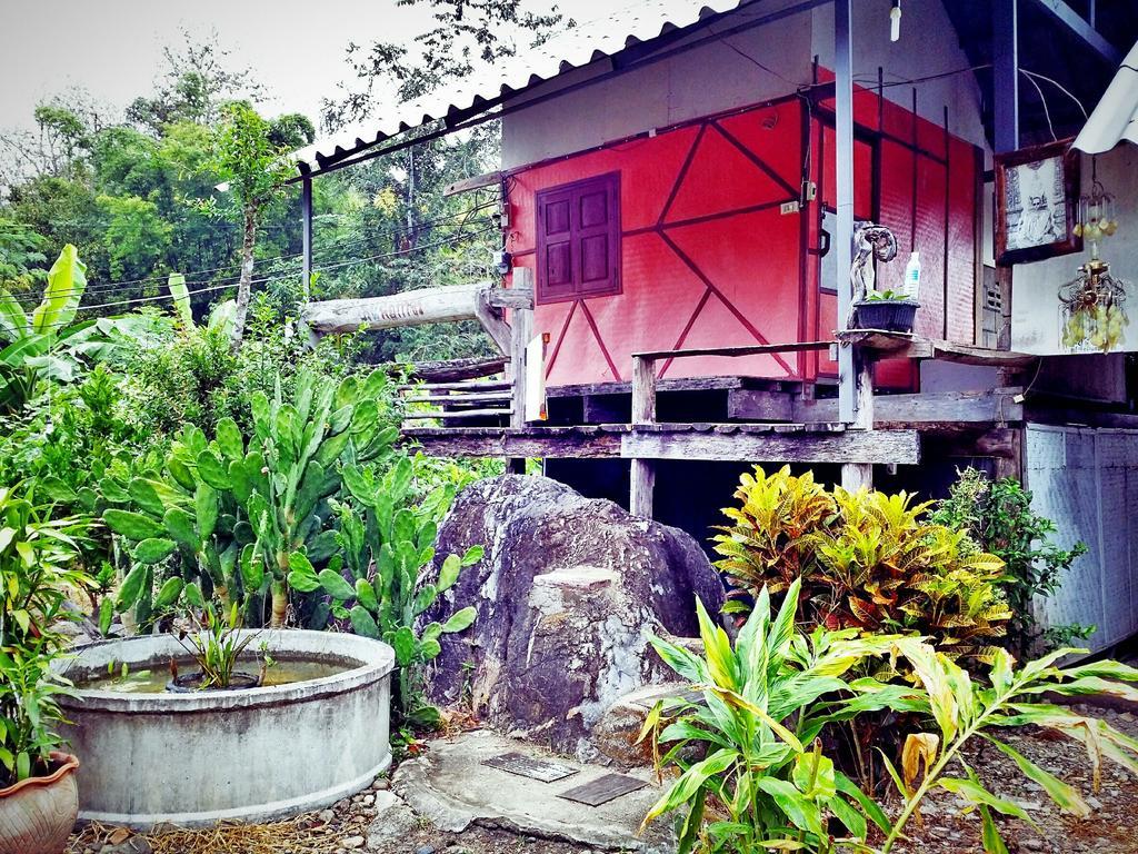 Baan Pai Likit Hotel Exterior photo